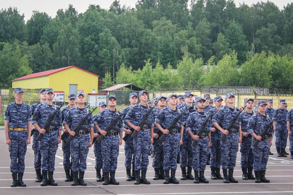 Поздравляем с принятием Военной присяги военнослужащих специального моторизованного Измайловского полка Северо-Западного округа Росгвардии, призванных из Санкт-Петербурга и Архангельской области! Поздравляем с принятием Военной присяги военнослужащих специального моторизованного Измайловского полка Северо-Западного округа Росгвардии, призванных из Санкт-Петербурга и Архангельской области!