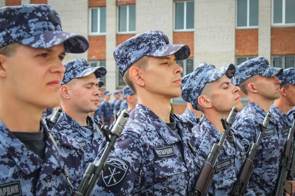 Поздравляем с принятием Военной присяги военнослужащих специального моторизованного Измайловского полка Северо-Западного округа Росгвардии, призванных из Санкт-Петербурга и Архангельской области! Поздравляем с принятием Военной присяги военнослужащих специального моторизованного Измайловского полка Северо-Западного округа Росгвардии, призванных из Санкт-Петербурга и Архангельской области!