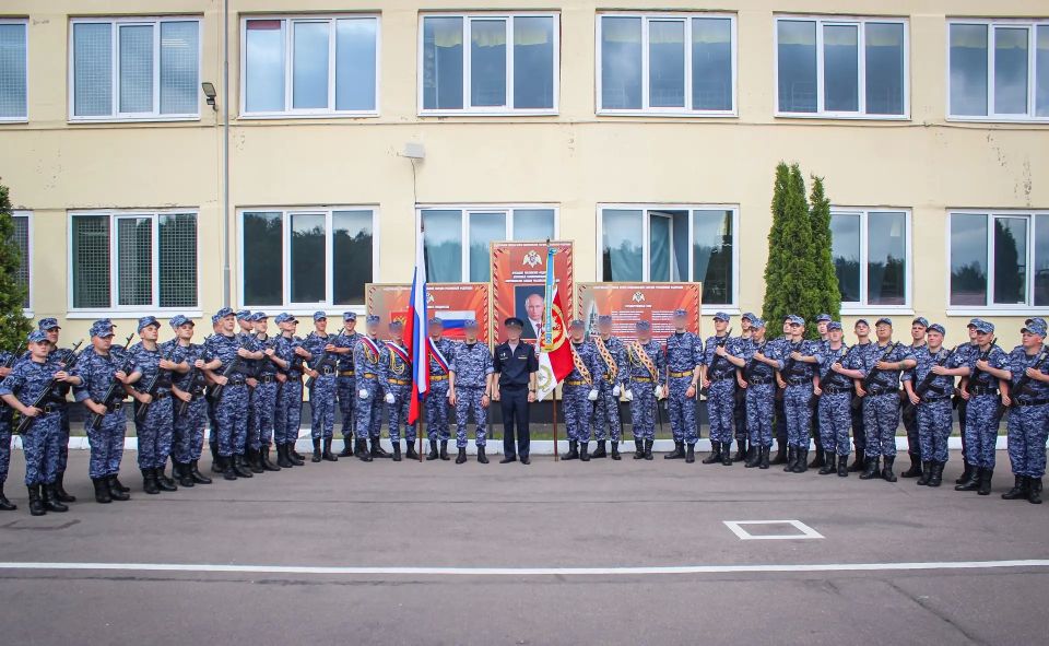 Поздравляем с принятием Военной присяги военнослужащих специального моторизованного Измайловского полка Северо-Западного округа Росгвардии, призванных из Санкт-Петербурга и Архангельской области! Поздравляем с принятием Военной присяги военнослужащих специального моторизованного Измайловского полка Северо-Западного округа Росгвардии, призванных из Санкт-Петербурга и Архангельской области!