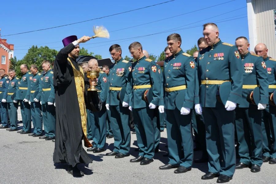 В Санкт-Петербурге вручили дипломы выпускникам факультета материально-технического обеспечения Росгвардии В Санкт-Петербурге вручили дипломы выпускникам факультета материально-технического обеспечения Росгвардии