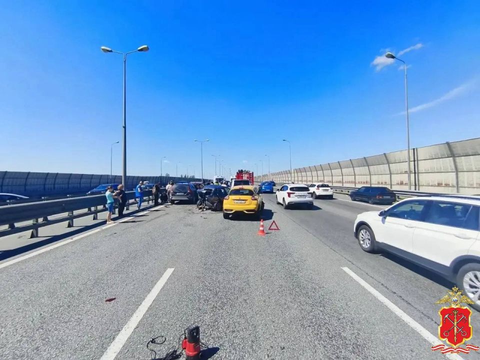 Полиция проводит проверку по факту массового ДТП на КАД в Красногвардейском районе Полиция проводит проверку по факту массового ДТП на КАД в Красногвардейском районе
