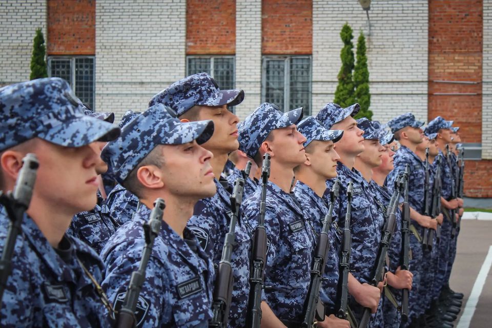 Поздравляем с принятием Военной присяги военнослужащих специального моторизованного Измайловского полка Северо-Западного округа Росгвардии, призванных из Санкт-Петербурга и Архангельской области! Поздравляем с принятием Военной присяги военнослужащих специального моторизованного Измайловского полка Северо-Западного округа Росгвардии, призванных из Санкт-Петербурга и Архангельской области!