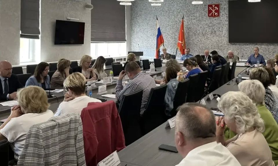 Прокурор Калининского района Санкт-Петербурга Денис Иванов принял участие в расширенном заседании Комиссии по делам несовершеннолетних при администрации района Прокурор Калининского района Санкт-Петербурга Денис Иванов принял участие в расширенном заседании Комиссии по делам несовершеннолетних при администрации района