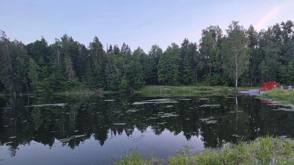 У плотины Рождественской ГЭС расчистили акваторию реки Оредеж У плотины Рождественской ГЭС расчистили акваторию реки Оредеж