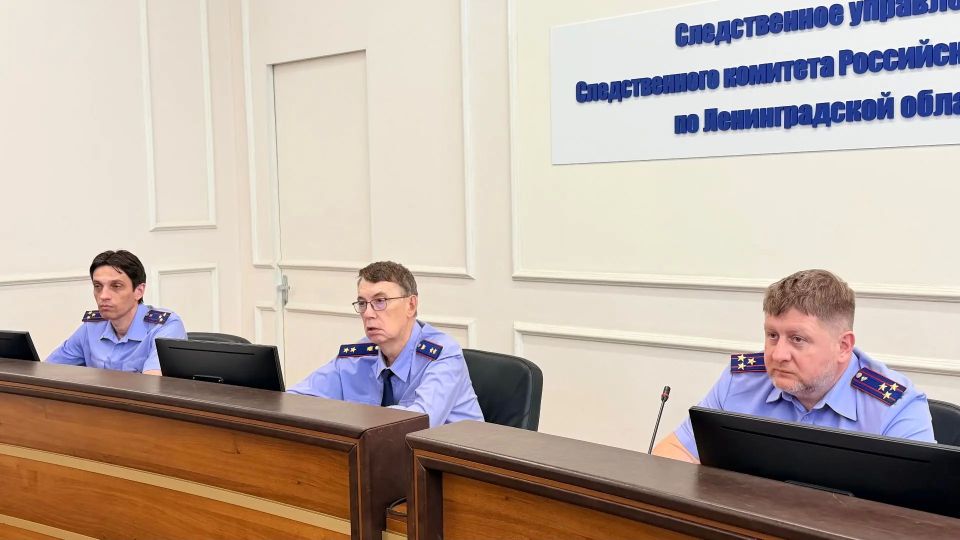 Руководитель Следственного управления СК России по Ленинградской области провел прием граждан по вопросам невыплаты заработной платы