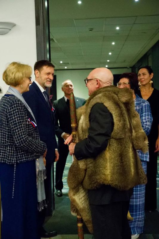 Посольство России в Австралии: Посольство России в Австралии: