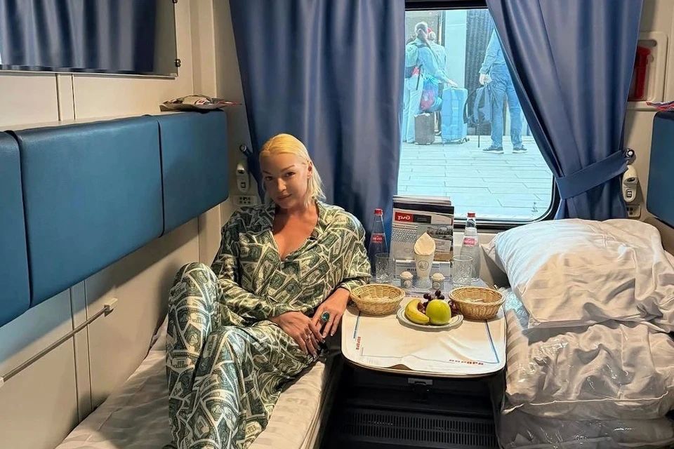Волочкова экстренно приехала к разбитому инсультом отцу Волочкова экстренно приехала к разбитому инсультом отцу