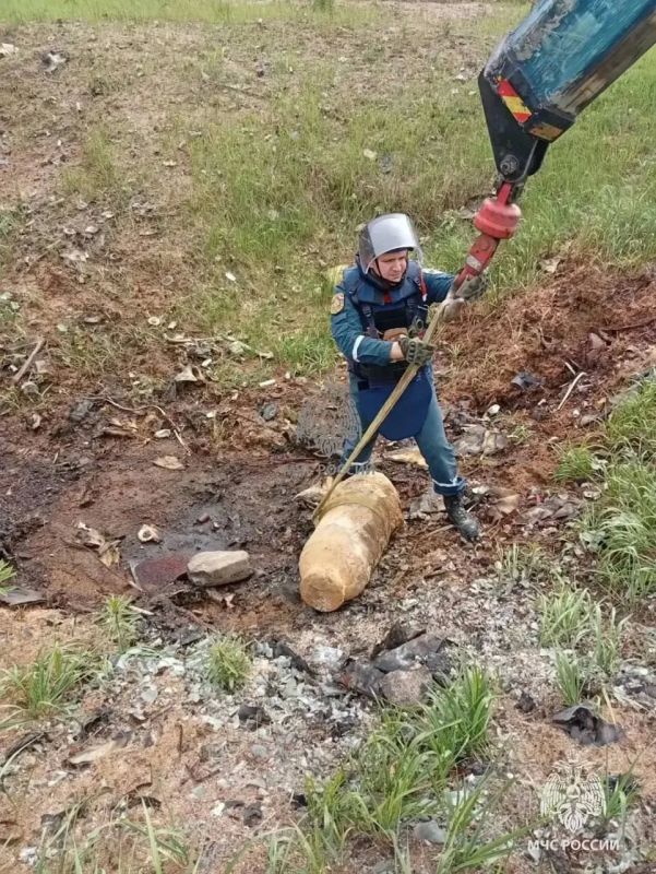 Во Всеволожском районе уничтожили авиабомбу времён Великой Отечественной войны Во Всеволожском районе уничтожили авиабомбу времён Великой Отечественной войны