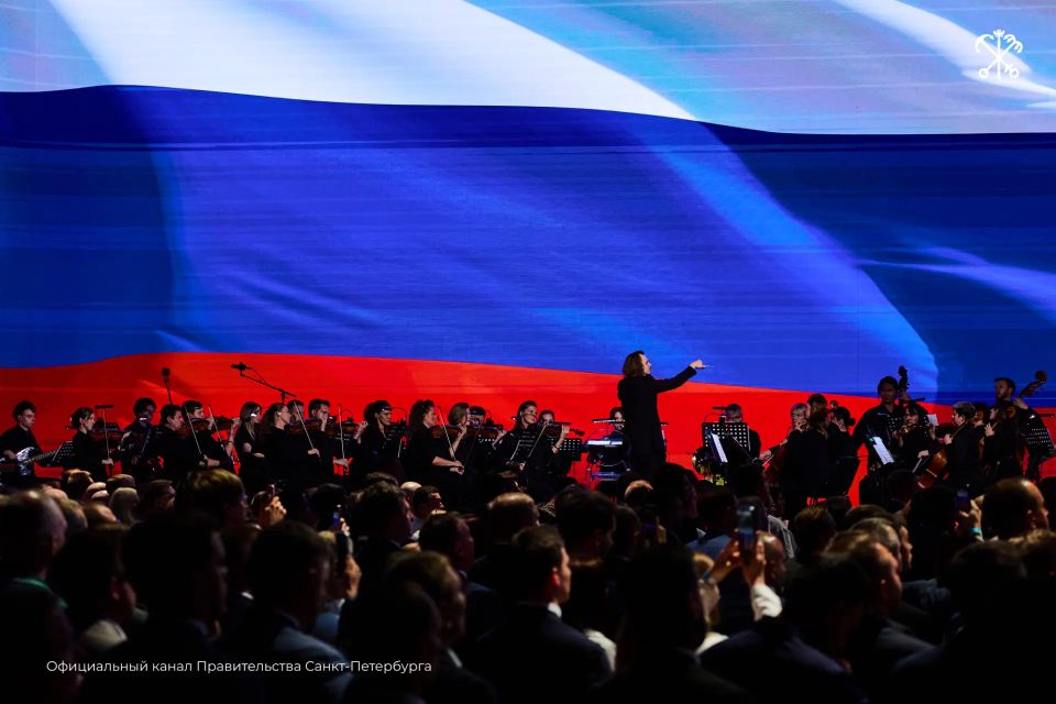 14 петербуржцев стали победителями шестого сезона конкурса управленцев «Лидеры России» 14 петербуржцев стали победителями шестого сезона конкурса управленцев «Лидеры России»