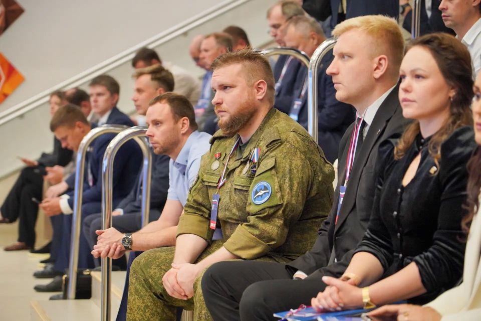 Александр Беглов: Депутатами городского парламента и Государственной думы планируют стать 16 участников СВО Александр Беглов: Депутатами городского парламента и Государственной думы планируют стать 16 участников СВО