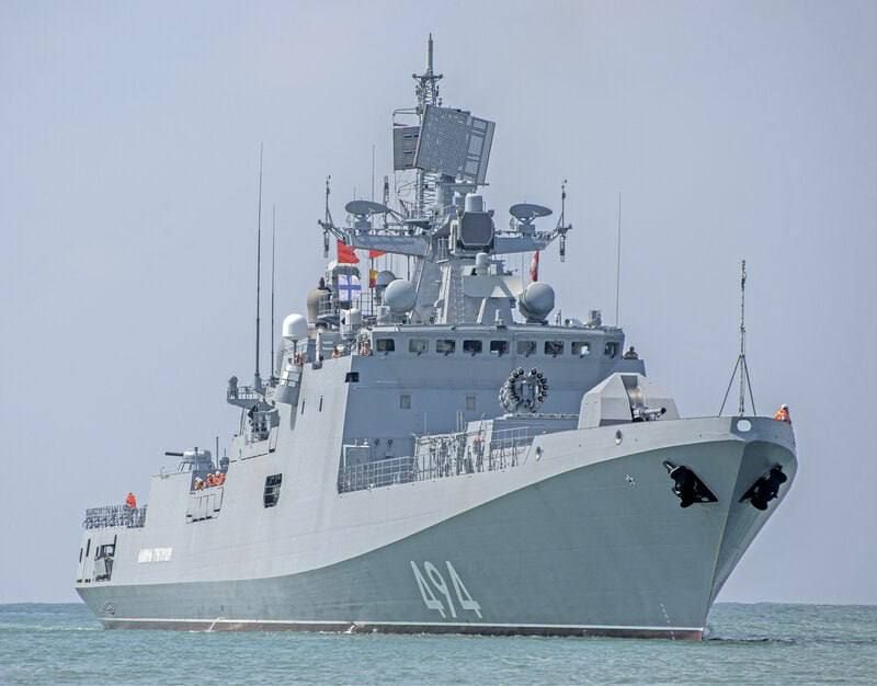 Юлия Витязева: Моряки российского фрегата произвели предупредительные выстрелы в сторону парусной яхты в проливе Ла-Манш, пишет Sky News