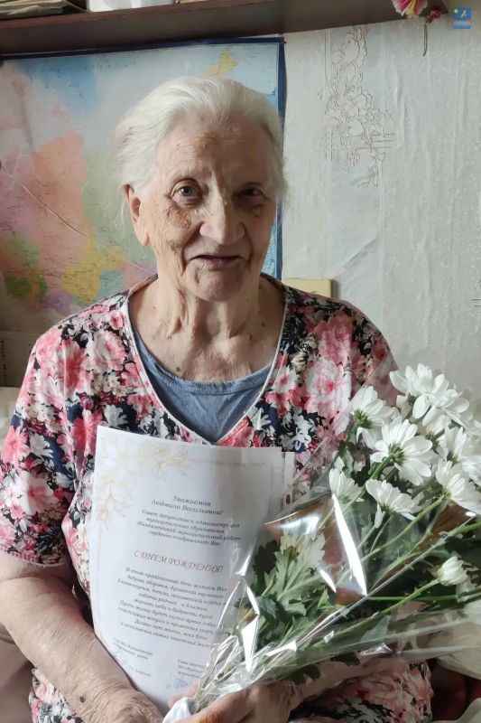 В Кингисеппском районе чествовали ветеранов-именинников В Кингисеппском районе чествовали ветеранов-именинников