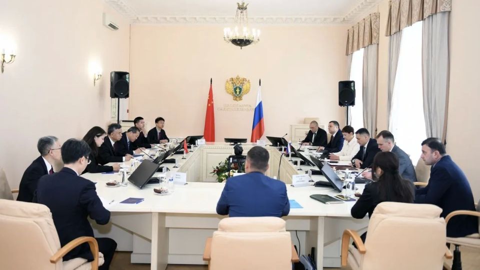 По поручению Генерального прокурора Российской Федерации Александра Гуцана прокурор Санкт-Петербурга Андрей Гуришев встретился с делегацией народной прокуратуры провинции Чжэцзян Китайской Народной Республики По поручению Генерального прокурора Российской Федерации Александра Гуцана прокурор Санкт-Петербурга Андрей Гуришев встретился с делегацией народной прокуратуры провинции Чжэцзян Китайской Народной Республики
