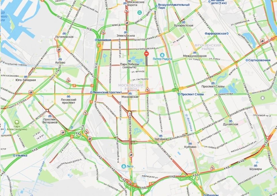 В Петербурге на юге КАД скопились огромные пробки