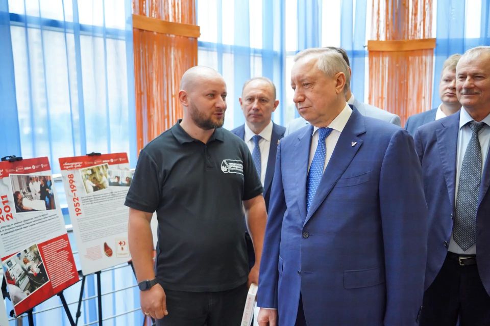 Александр Беглов: В Молодёжном центре на Богатырском проспекте открылась выставка достижений Приморского района Александр Беглов: В Молодёжном центре на Богатырском проспекте открылась выставка достижений Приморского района
