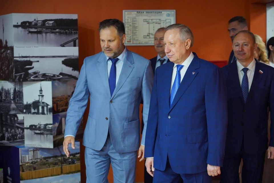 Александр Беглов: В Молодёжном центре на Богатырском проспекте открылась выставка достижений Приморского района Александр Беглов: В Молодёжном центре на Богатырском проспекте открылась выставка достижений Приморского района