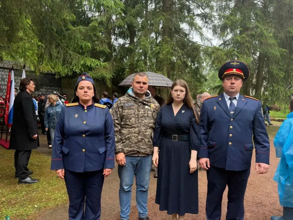 В Гатчине предали земле останки красноармейцев и мирных жителей, погибших в годы Войны В Гатчине предали земле останки красноармейцев и мирных жителей, погибших в годы Войны