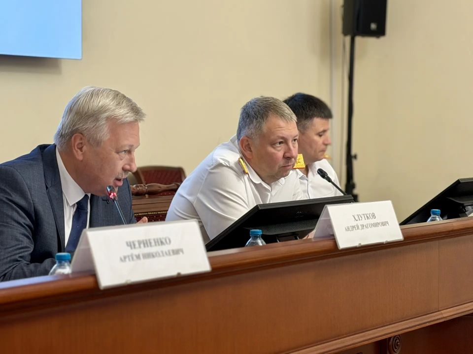 В ГСУ СК России по Санкт-Петербургу состоялось заседание общественного совета по вопросам правоприменения и профилактики преступности среди несовершеннолетних