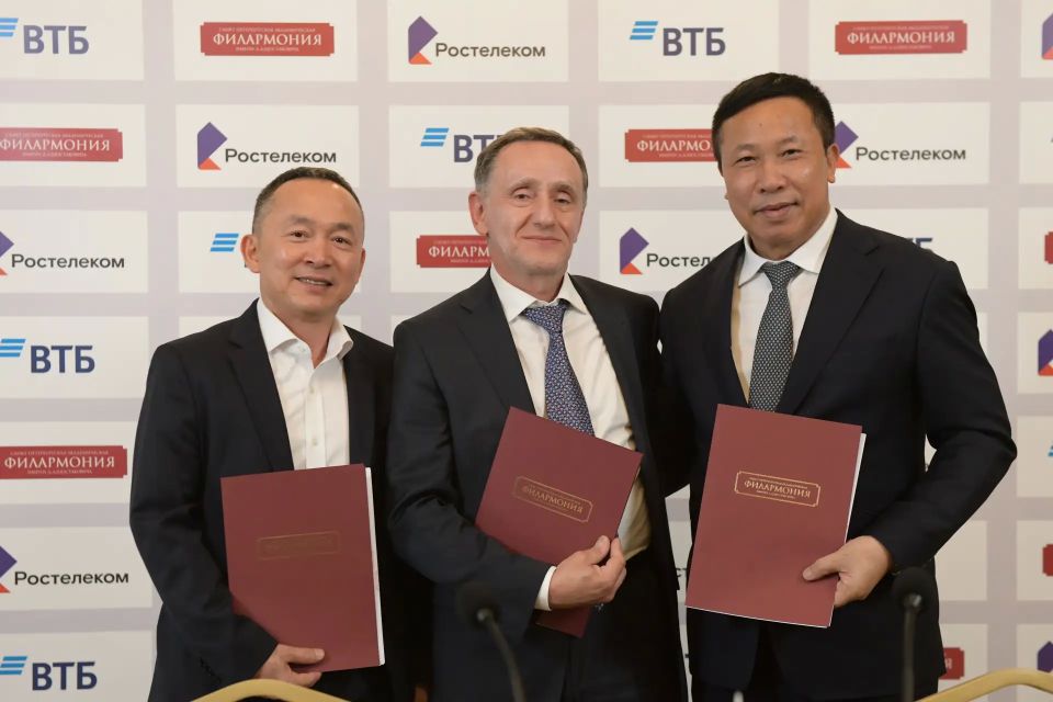 Петербургская филармония, вьетнамский театр Опера Хо Гуом и концертное агентство Тан Вьет Продакшн подписали Меморандум о взаимопонимании и культурном сотрудничестве