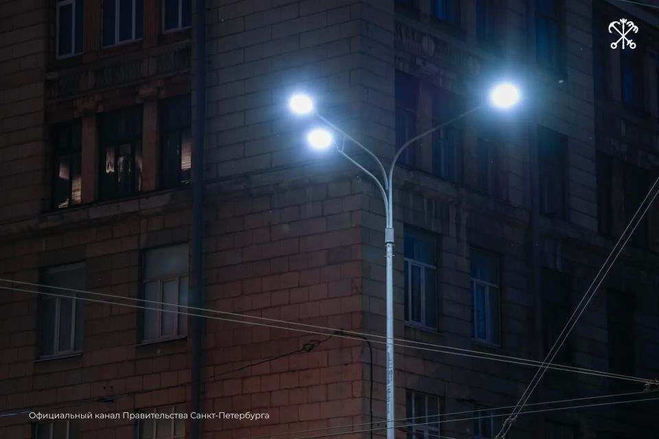 На Сызранской улице в Московском районе обновили наружное освещение На Сызранской улице в Московском районе обновили наружное освещение