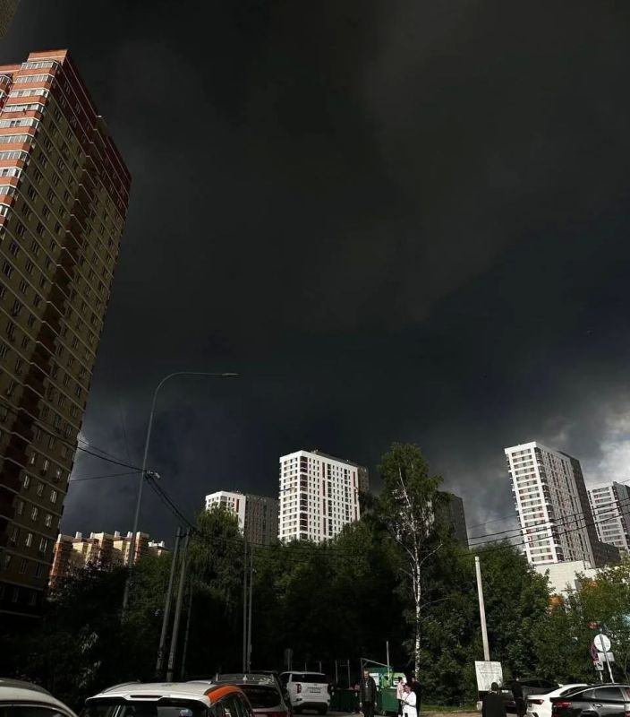 Москва сегодня.
.
Дух Анкориджа всё чернее и чернее Москва сегодня.
.
Дух Анкориджа всё чернее и чернее
