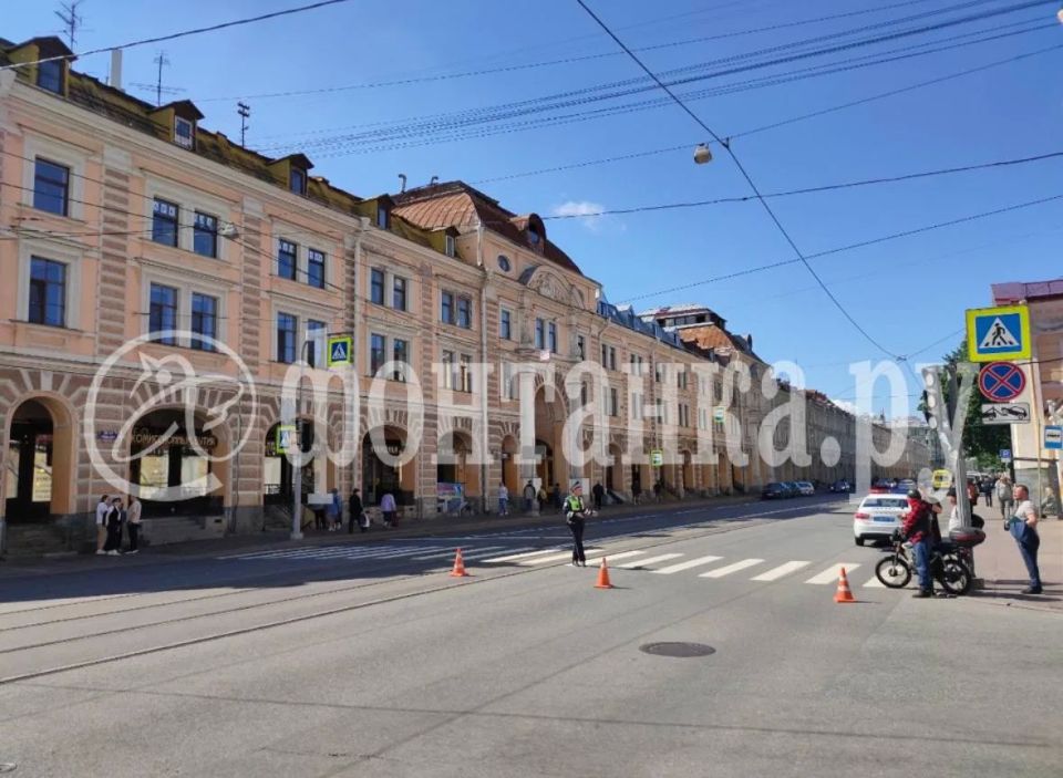 Перекрытие заметили на углу Садовой и Ломоносовой Перекрытие заметили на углу Садовой и Ломоносовой