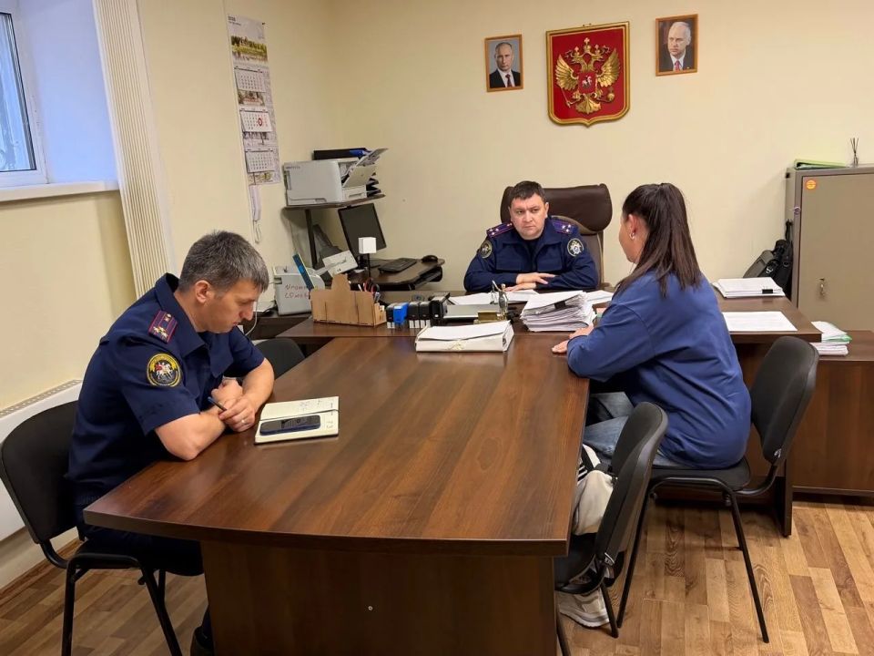 Первый заместитель руководителя следственного управления СК России по Ленинградской области провел выездной прием граждан по вопросам деятельности следственного отдела по городу Бокситогорску Первый заместитель руководителя следственного управления СК России по Ленинградской области провел выездной прием граждан по вопросам деятельности следственного отдела по городу Бокситогорску