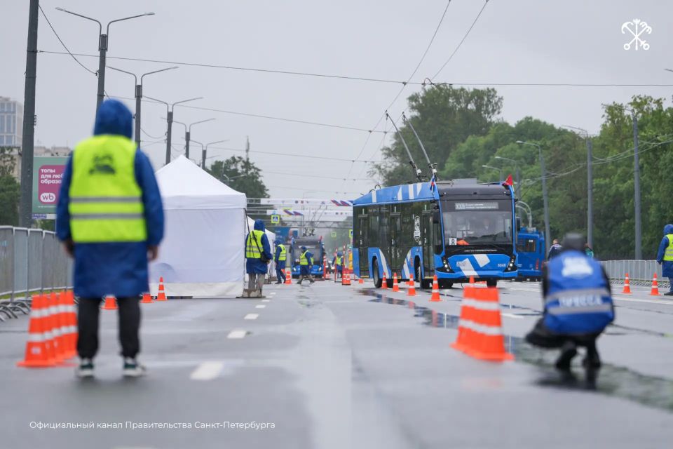Петербургские водители троллейбусов — среди лучших в стране! Петербургские водители троллейбусов — среди лучших в стране!