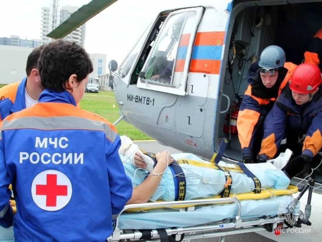 Почти 3 тысячи медицинских специалистов служат в МЧС России Почти 3 тысячи медицинских специалистов служат в МЧС России