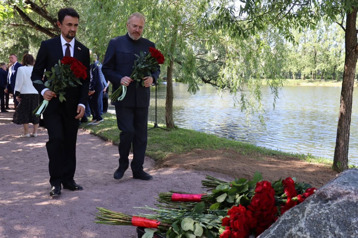 Виталий Милонов: Колокол Памяти появится в Московском парке Победы Виталий Милонов: Колокол Памяти появится в Московском парке Победы