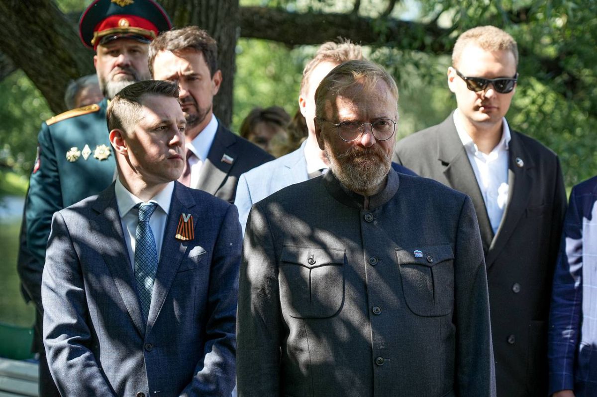 В Московском парке Победы прошла торжественно-траурная церемония открытия закладного камня на месте будущего «Колокола Памяти» В Московском парке Победы прошла торжественно-траурная церемония открытия закладного камня на месте будущего «Колокола Памяти»