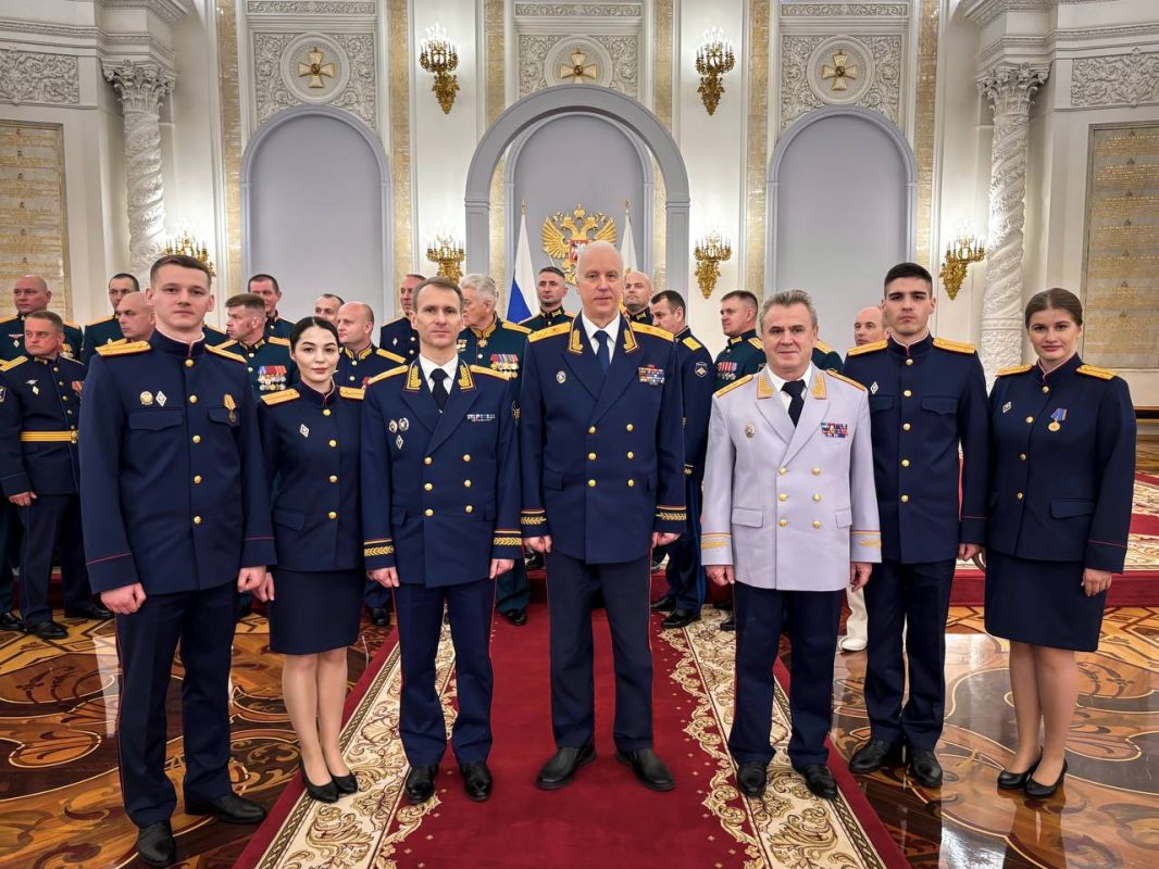 Председатель СК России и курсанты ведомственных академий приняли участие во встрече Президента России с выпускниками военных вузов Председатель СК России и курсанты ведомственных академий приняли участие во встрече Президента России с выпускниками военных вузов