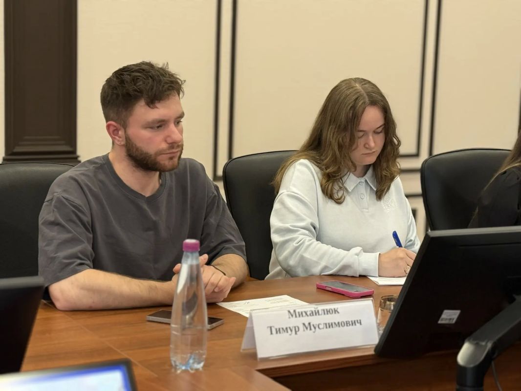 Сегодня состоялось очередное заседание Молодежной избирательной комиссии Ленинградской области Сегодня состоялось очередное заседание Молодежной избирательной комиссии Ленинградской области