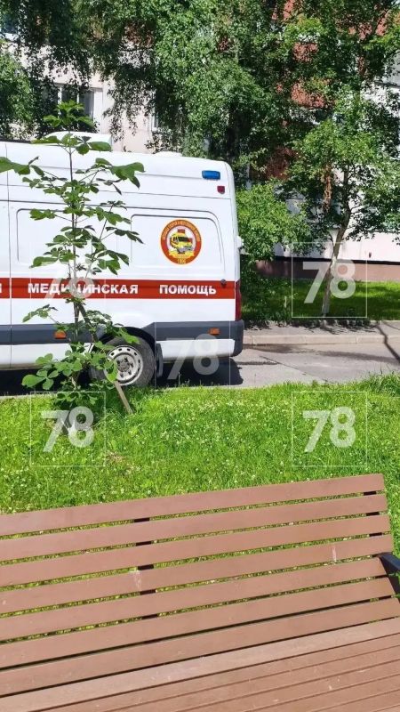 Ребёнок пострадал изза опасной горки на площадке у дома на Инструментальщиков