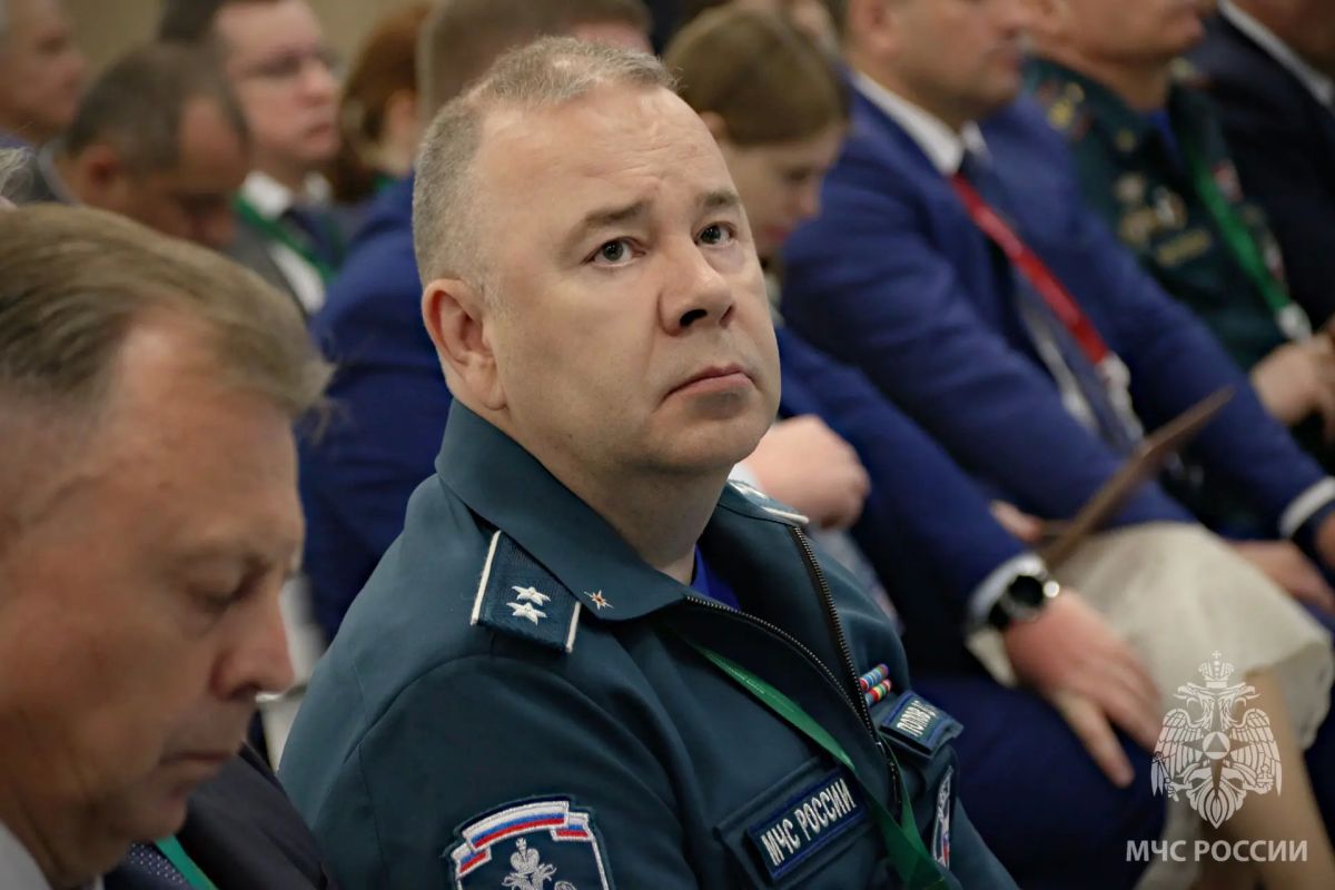 Делегация МЧС России принимает участие в XIV Петербургском международном юридическом форуме Делегация МЧС России принимает участие в XIV Петербургском международном юридическом форуме