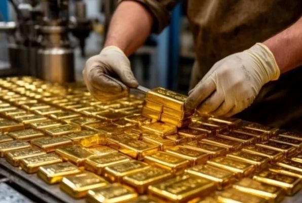 Деньги не пахнут. Сотрудницы банка украли золотые монеты на 2 млрд рублей