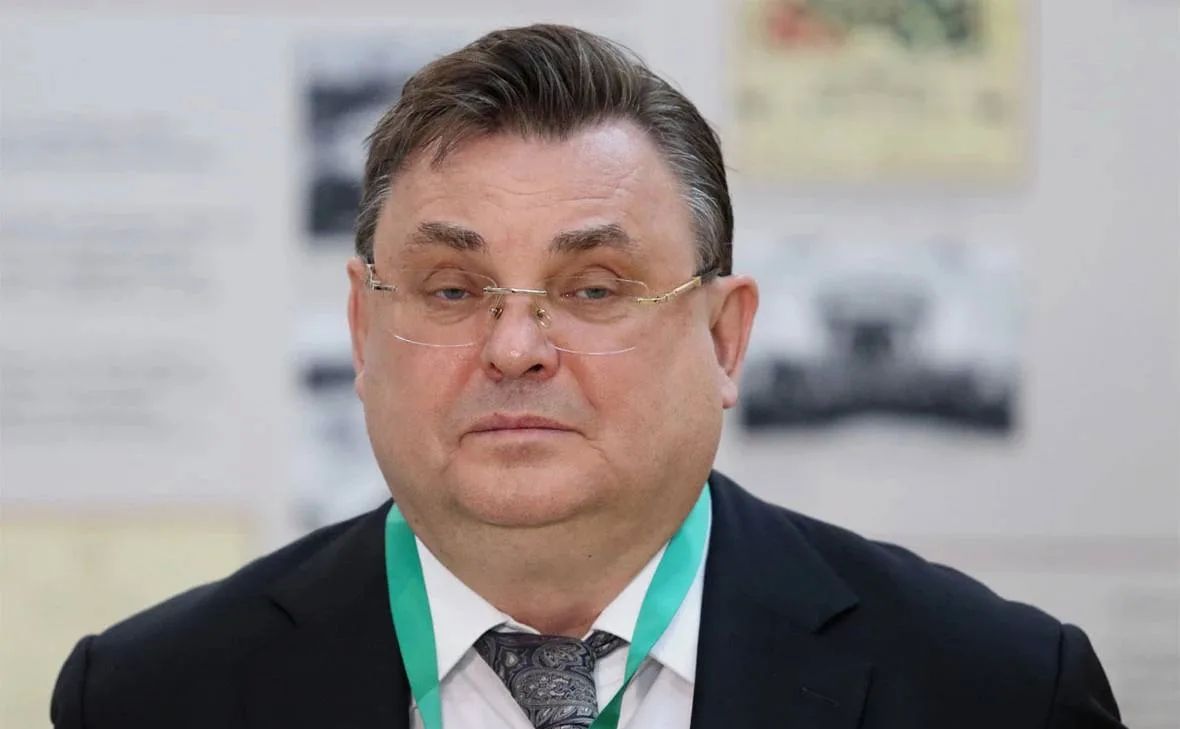 Подход, предполагающий приоритет прав человека над интересами государства, является не совсем правильным, заявил в ходе выступления на XIV Петербургском международном юридическом форуме министр юстиции Константин Чуйченко