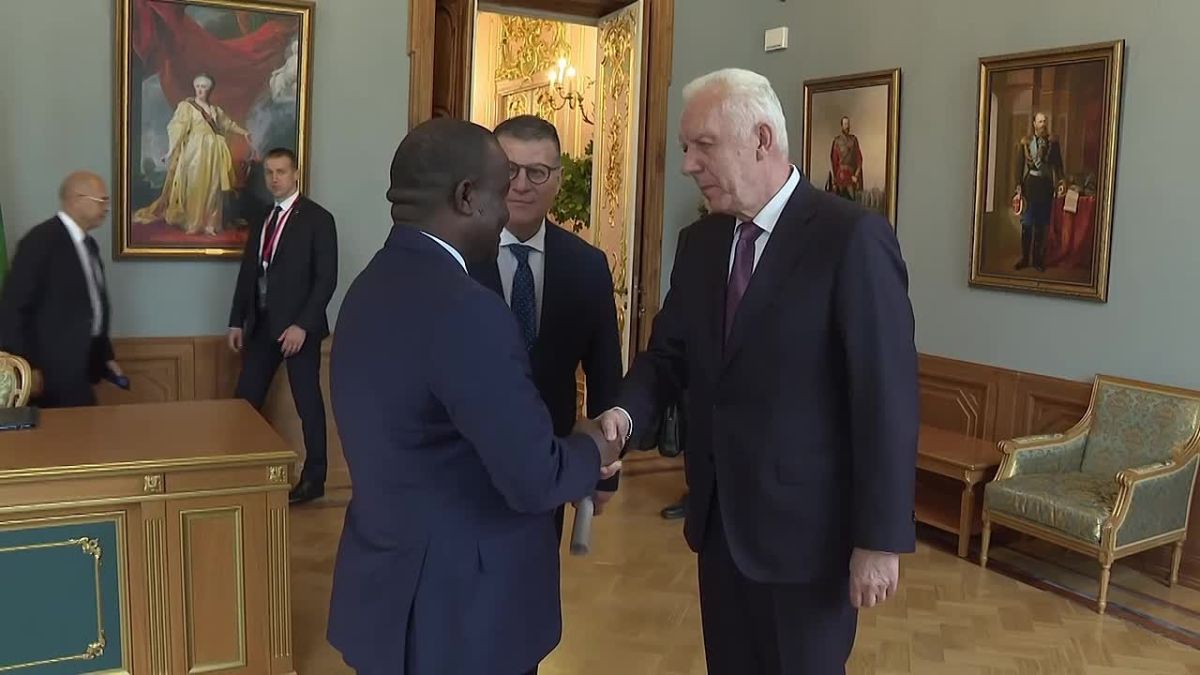 Кадры встречи Александра Гуцана с министром юстиции Мавритании Мохамедом Ульд Суэйдаттом