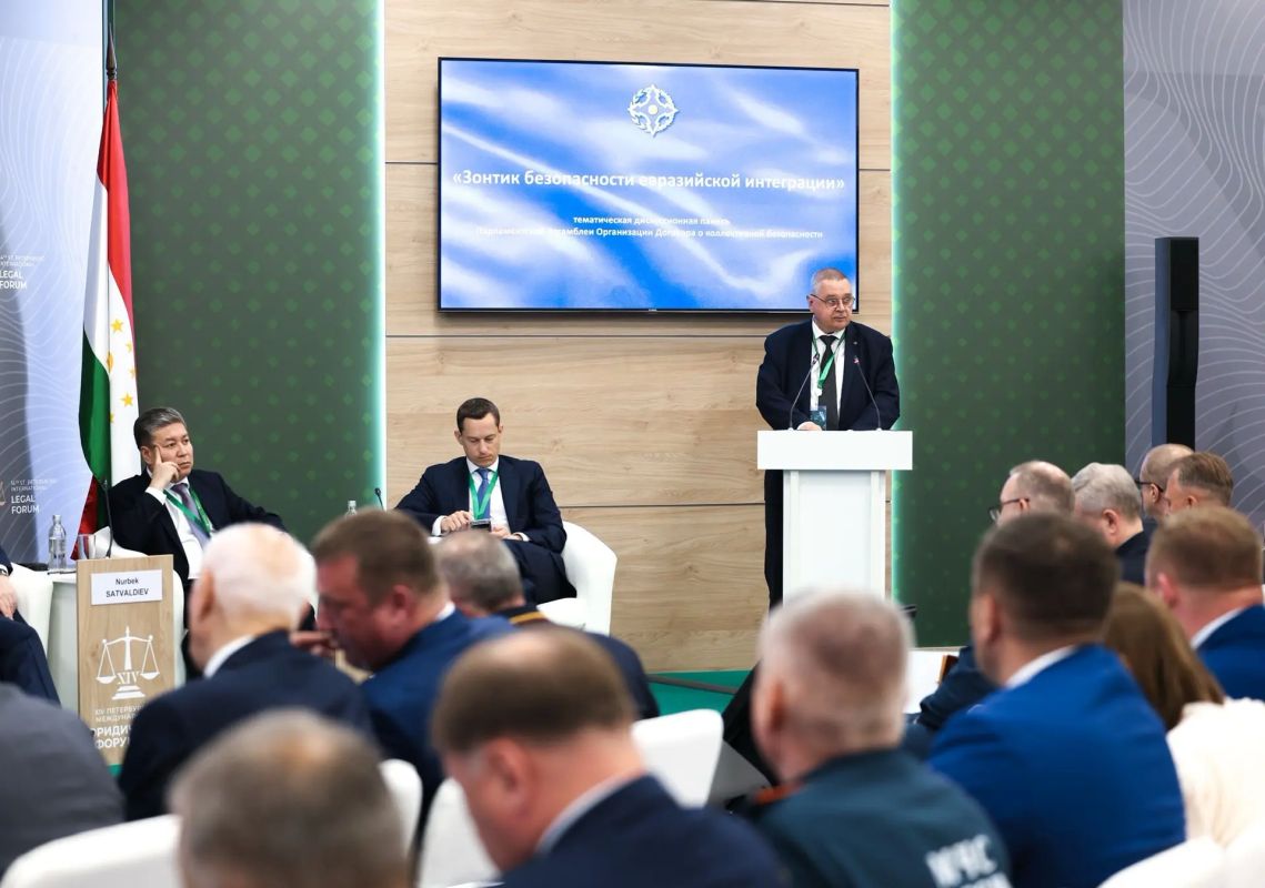 Сотрудники СК России приняли участие в дискуссионных сессиях XIV Петербургского международного юридического форума Сотрудники СК России приняли участие в дискуссионных сессиях XIV Петербургского международного юридического форума
