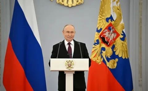 Путин поздравил "Россию сегодня" с 85-летием Совинформбюро