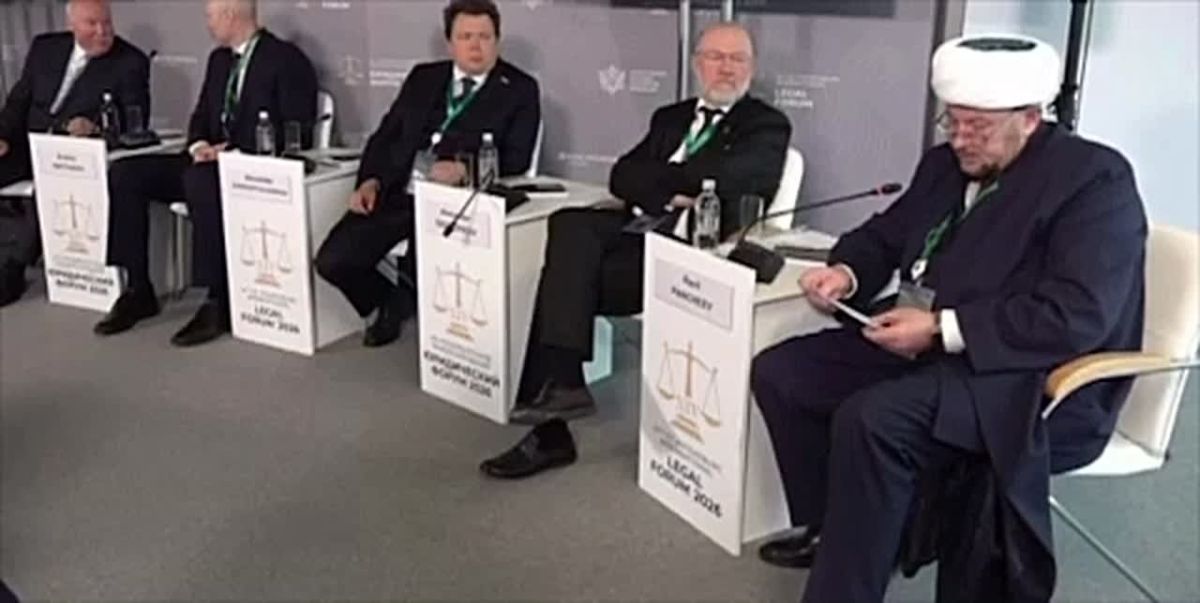 Шариат вместо Конституции? Председатель ДУМ Петербурга Равиль Панчеев предложил ориентироваться на мусульманское право