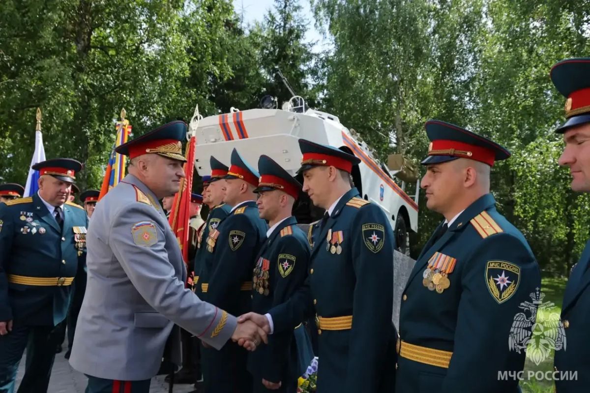 Глава МЧС России завершил двухдневную рабочую поездку в Санкт-Петербург Глава МЧС России завершил двухдневную рабочую поездку в Санкт-Петербург