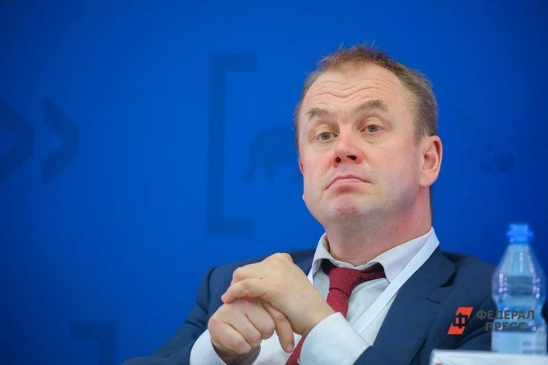 Сергей Колясников: Депутат Госдумы Станислав Наумов призвал россиян привыкать к ограничениям по топливу: Такого ничем не ограниченного объема топлива для частных легковых автомобилей, как было во время начиная с первой... Сергей Колясников: Депутат Госдумы Станислав Наумов призвал россиян привыкать к ограничениям по топливу: Такого ничем не ограниченного объема топлива для частных легковых автомобилей, как было во время начиная с первой...