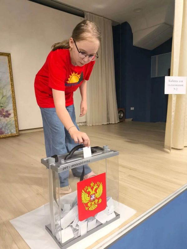 В Киришском районе в детском оздоровительном лагере «Мечта» впервые для участников второй смены были организованы выборы мэра вымышленного города — Мечтаграда В Киришском районе в детском оздоровительном лагере «Мечта» впервые для участников второй смены были организованы выборы мэра вымышленного города — Мечтаграда