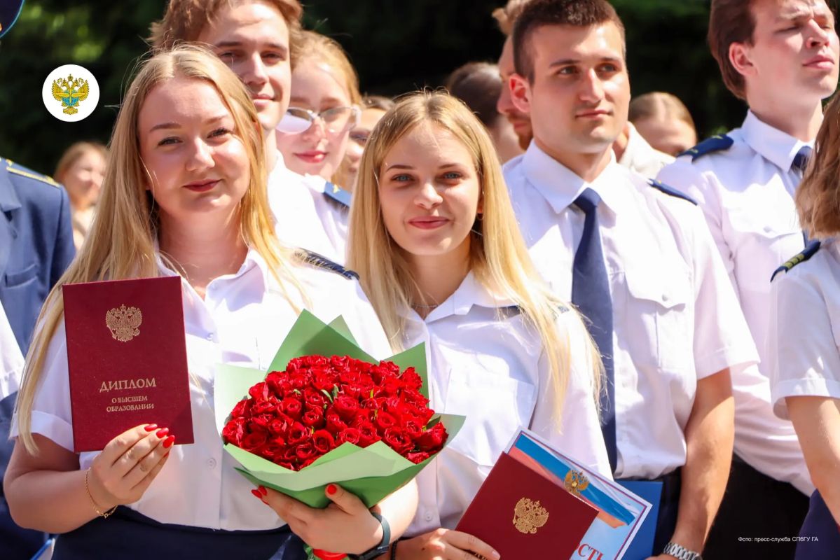 В Северной столице прошел выпуск студентов факультета летной эксплуатации (ФЛЭ) и высшей школы аэронавигации СПбГУ ГА В Северной столице прошел выпуск студентов факультета летной эксплуатации (ФЛЭ) и высшей школы аэронавигации СПбГУ ГА