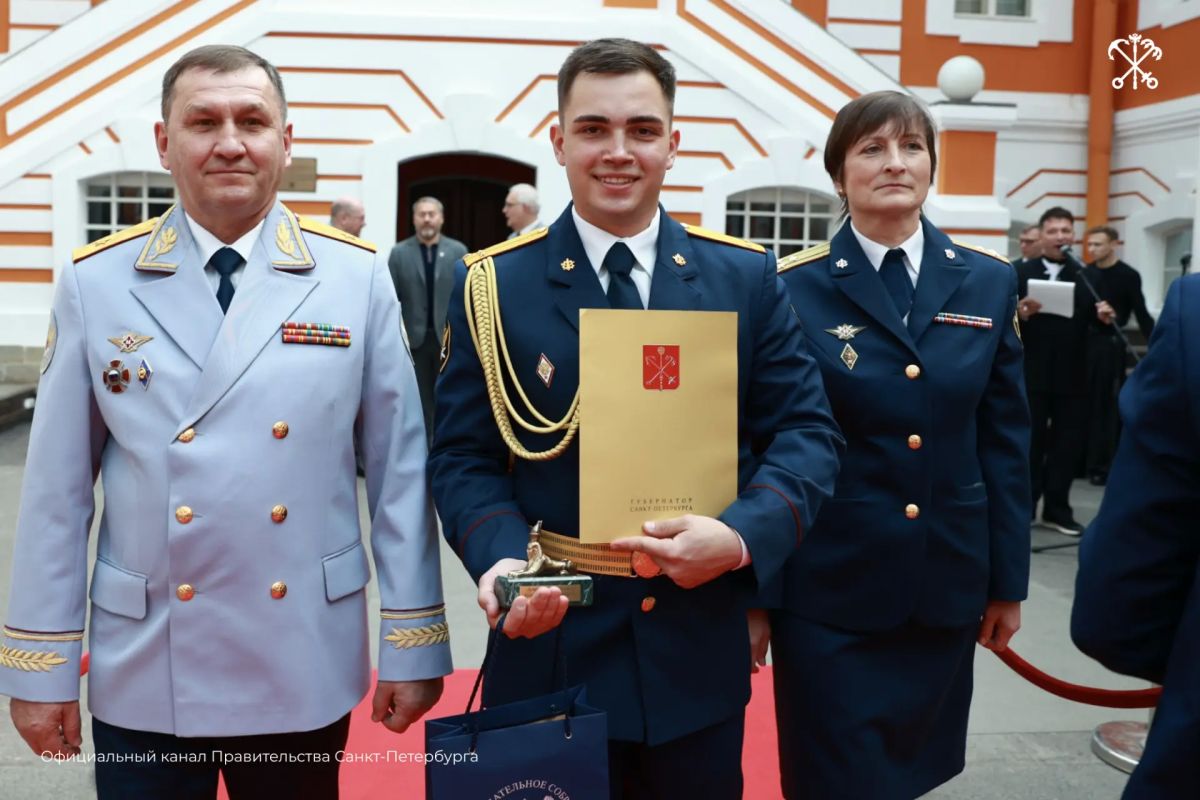 Лучших выпускников вузов чествовали в Атриуме Петропавловской крепости Лучших выпускников вузов чествовали в Атриуме Петропавловской крепости