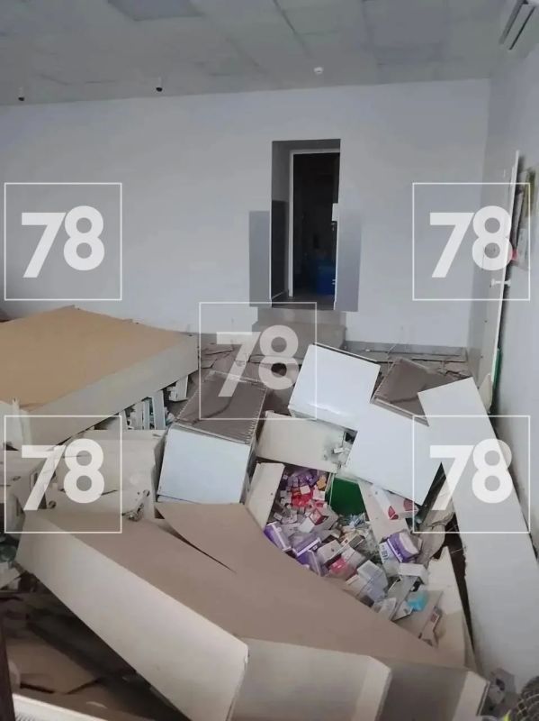 «Был хлопок большой, резкий»: очевидцы рассказали о первых секундах обрушения в доме на Сытнинской улице «Был хлопок большой, резкий»: очевидцы рассказали о первых секундах обрушения в доме на Сытнинской улице