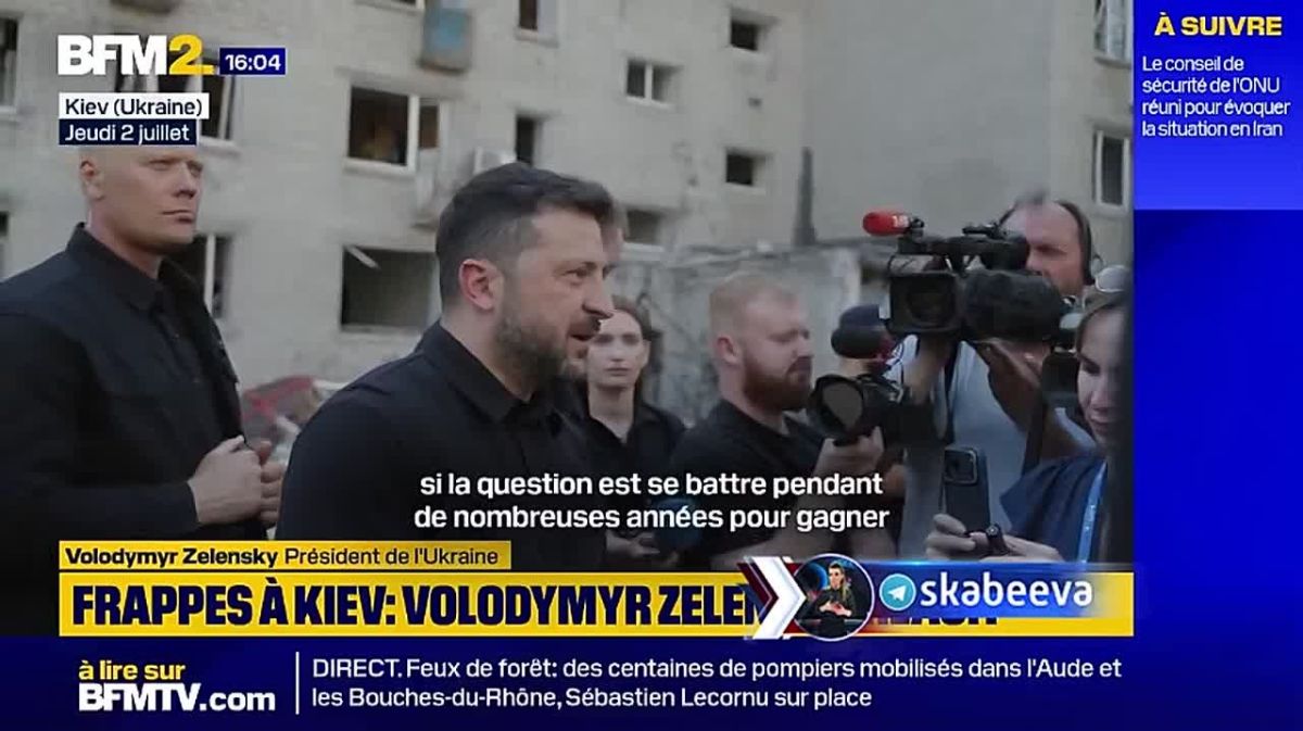 ‘Нужно остановить войну, потому что Путин проигрывает’ – Зеленский дает представление западным СМИ