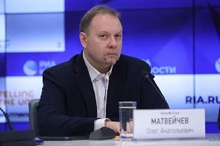 "Перед начальством Петр Матвеич трепетал