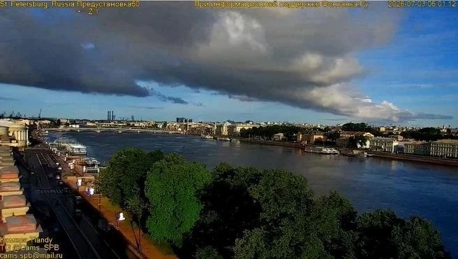 Облачный рулон прокатился над Петербургом этим утром Облачный рулон прокатился над Петербургом этим утром
